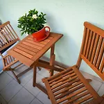 Lovely Apartment At The Heart Of Myslym Shyri